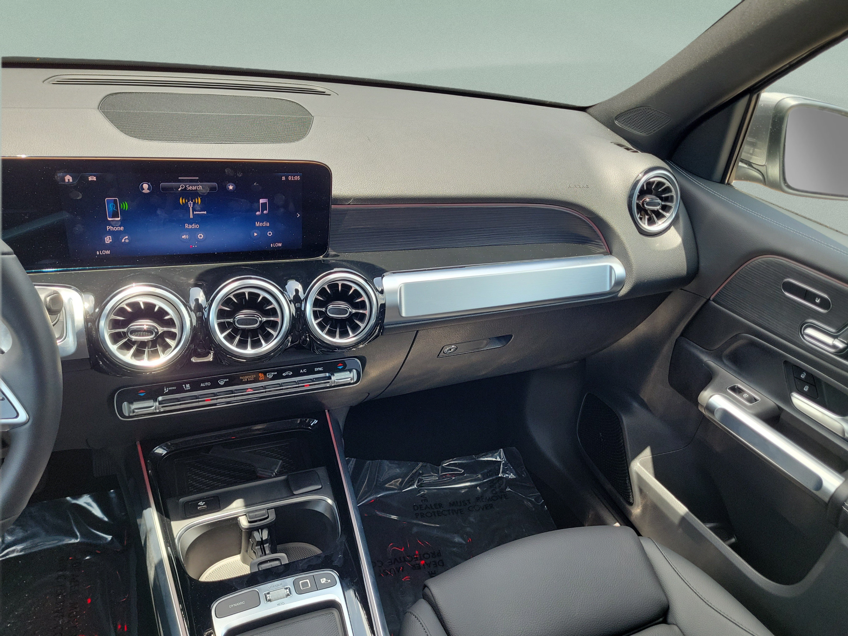 Used 2026 Mercedes-Benz GLB 250 image 17