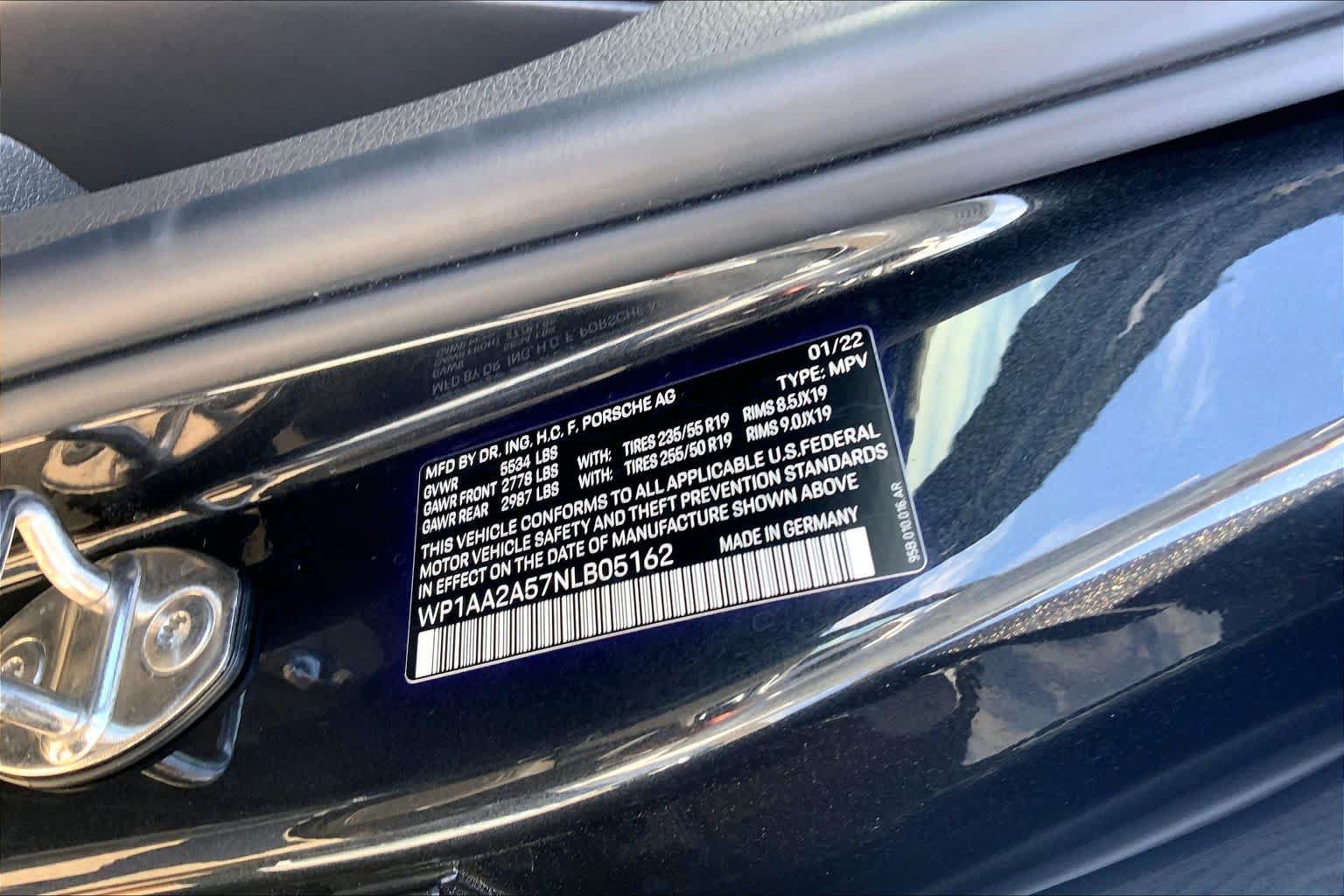 Used 2022 Porsche Macan AWD/4WD image 33