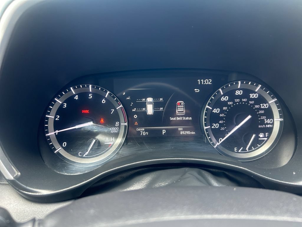 Used 2021 Toyota Highlander XLE FWD image 15