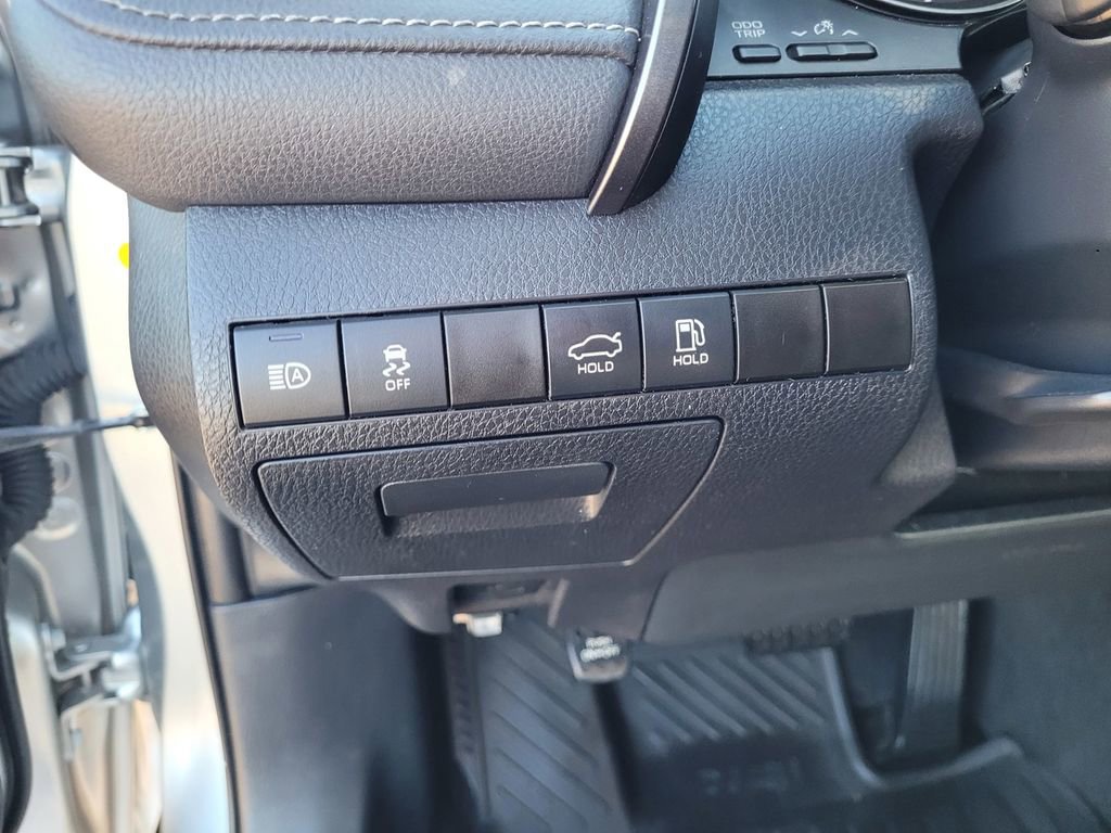 Used 2023 Toyota Camry SE image 25