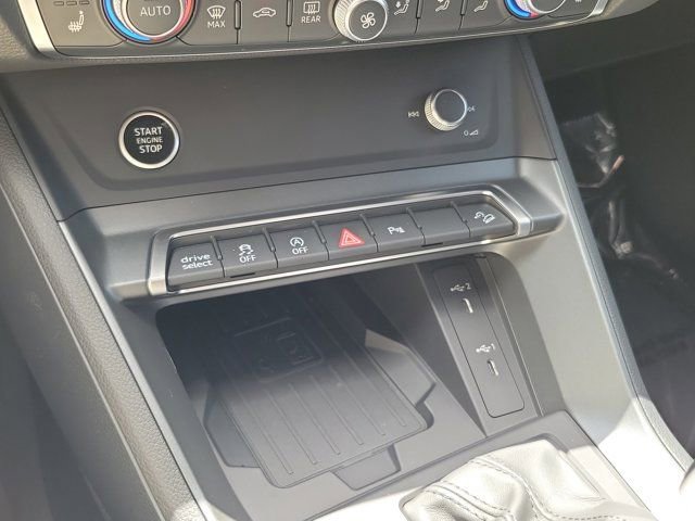 Certified 2025 Audi Q3 2.0T Premium w/ Convenience Package image 26