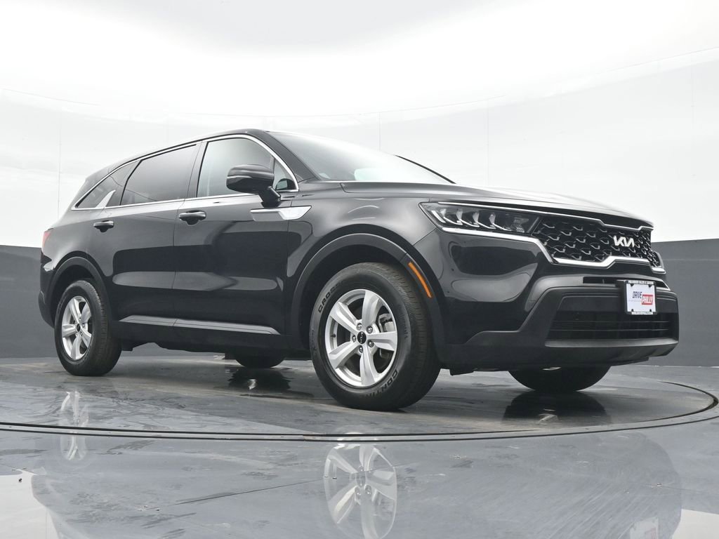 Used 2023 Kia Sorento LX image 23
