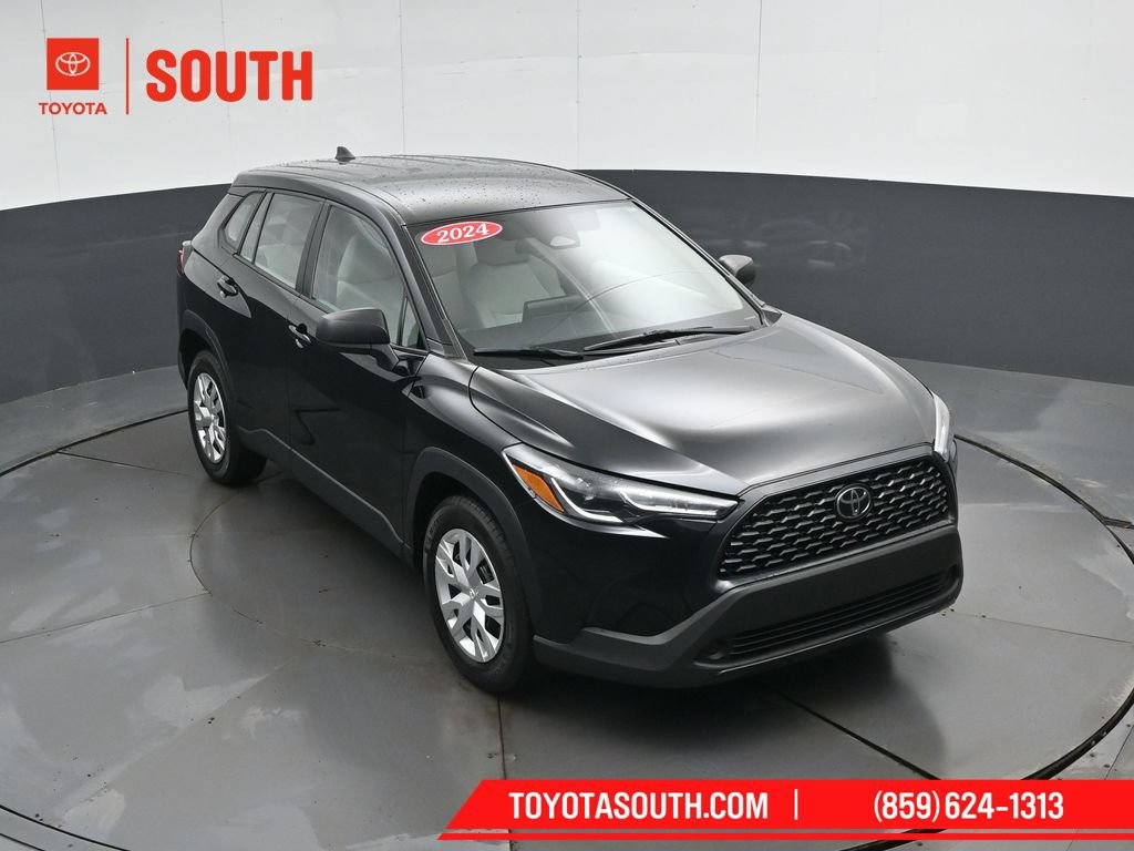 Used 2024 Toyota Corolla Cross L AWD/4WD image 45