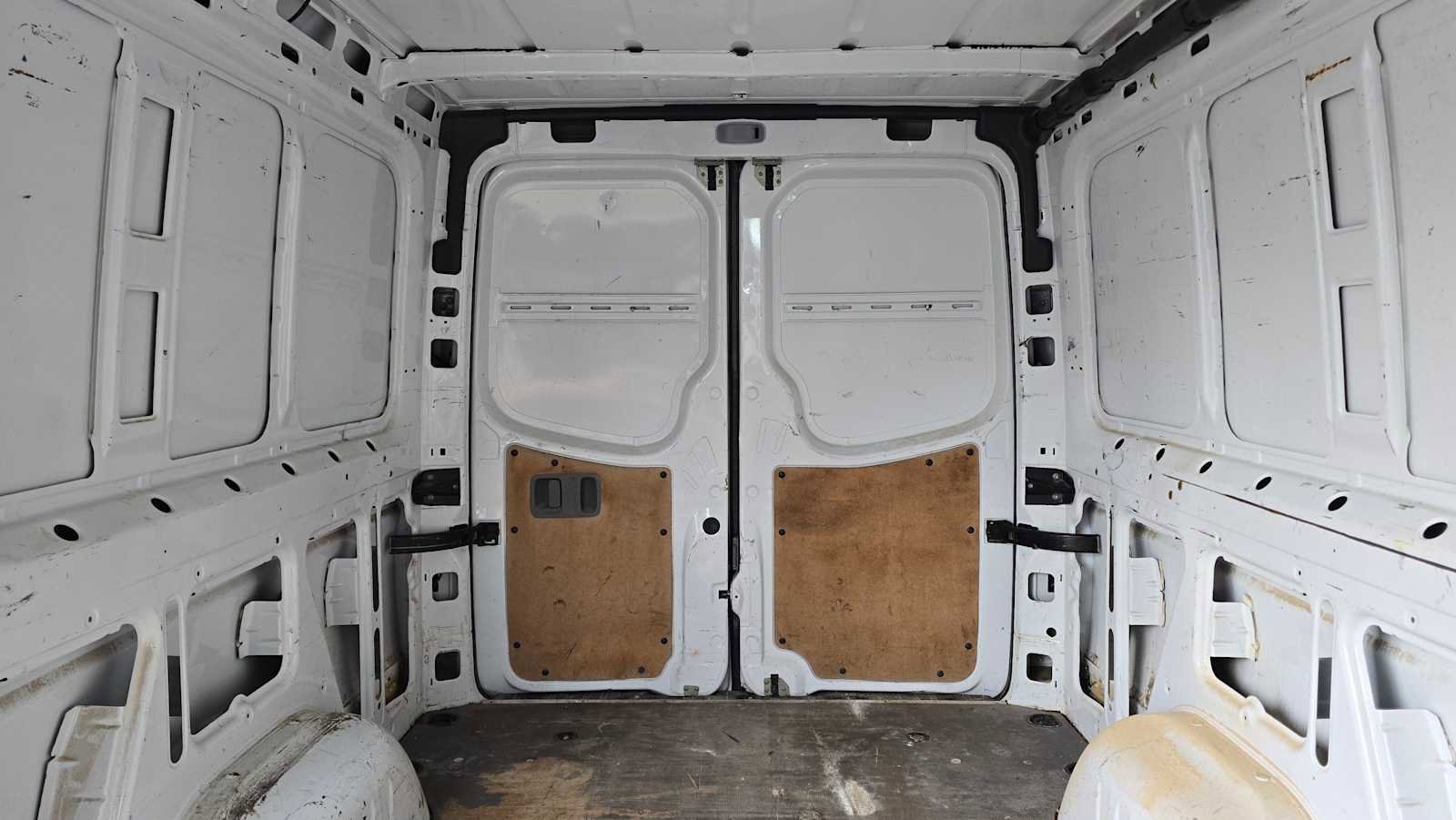 Used 2018 Mercedes-Benz Sprinter 2500 image 12