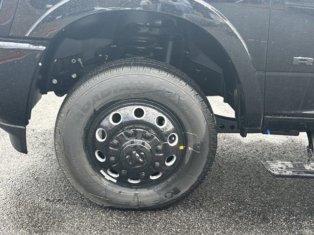 New 2026 RAM 3500 Limited image 12