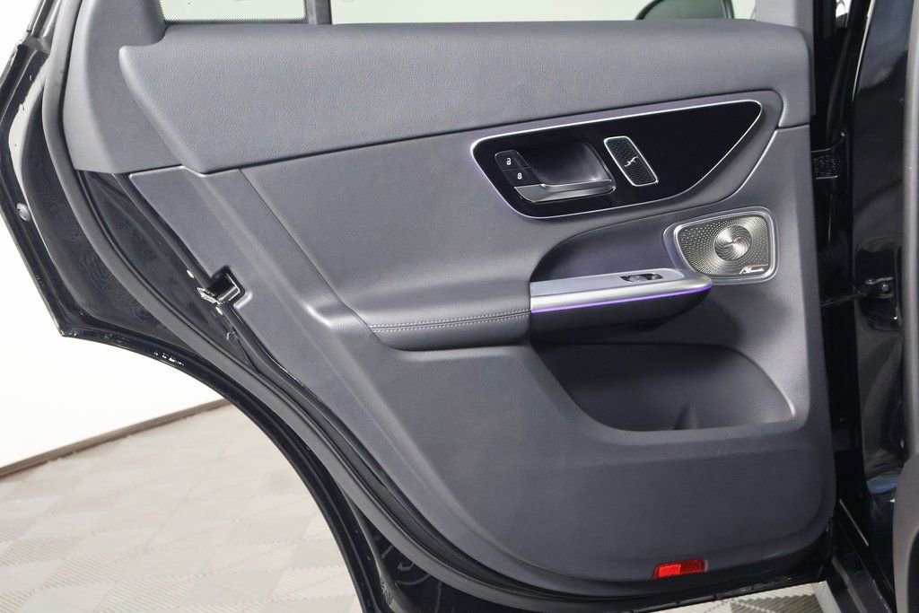 Used 2026 Mercedes-Benz GLC 300 4MATIC image 13