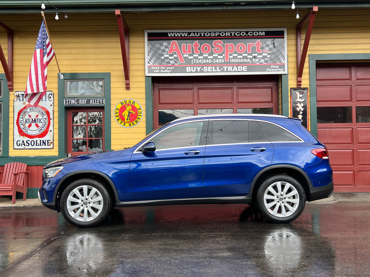 Used 2020 Mercedes-Benz GLC 300 4MATIC w/ Driver Assistance Package image 9