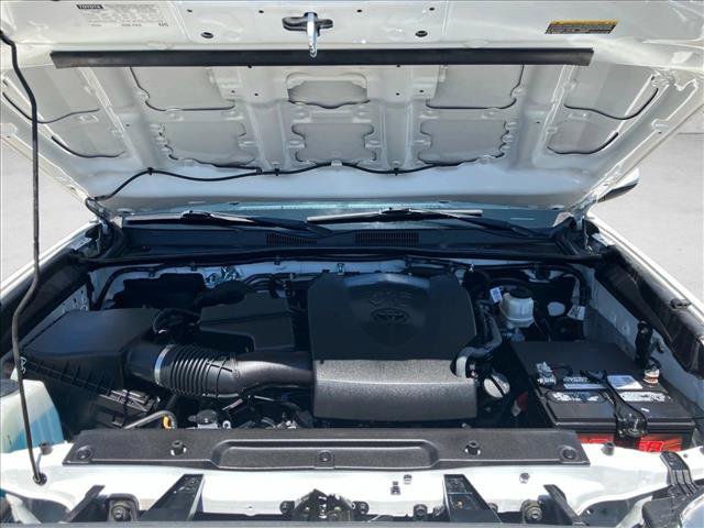 Used 2022 Toyota Tacoma SR5 w/ Technology Package AWD/4WD image 20