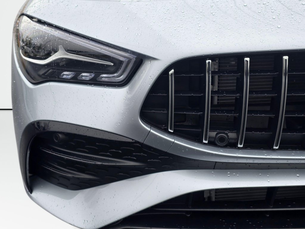 Used 2025 Mercedes-Benz CLA 35 AMG 4MATIC image 30