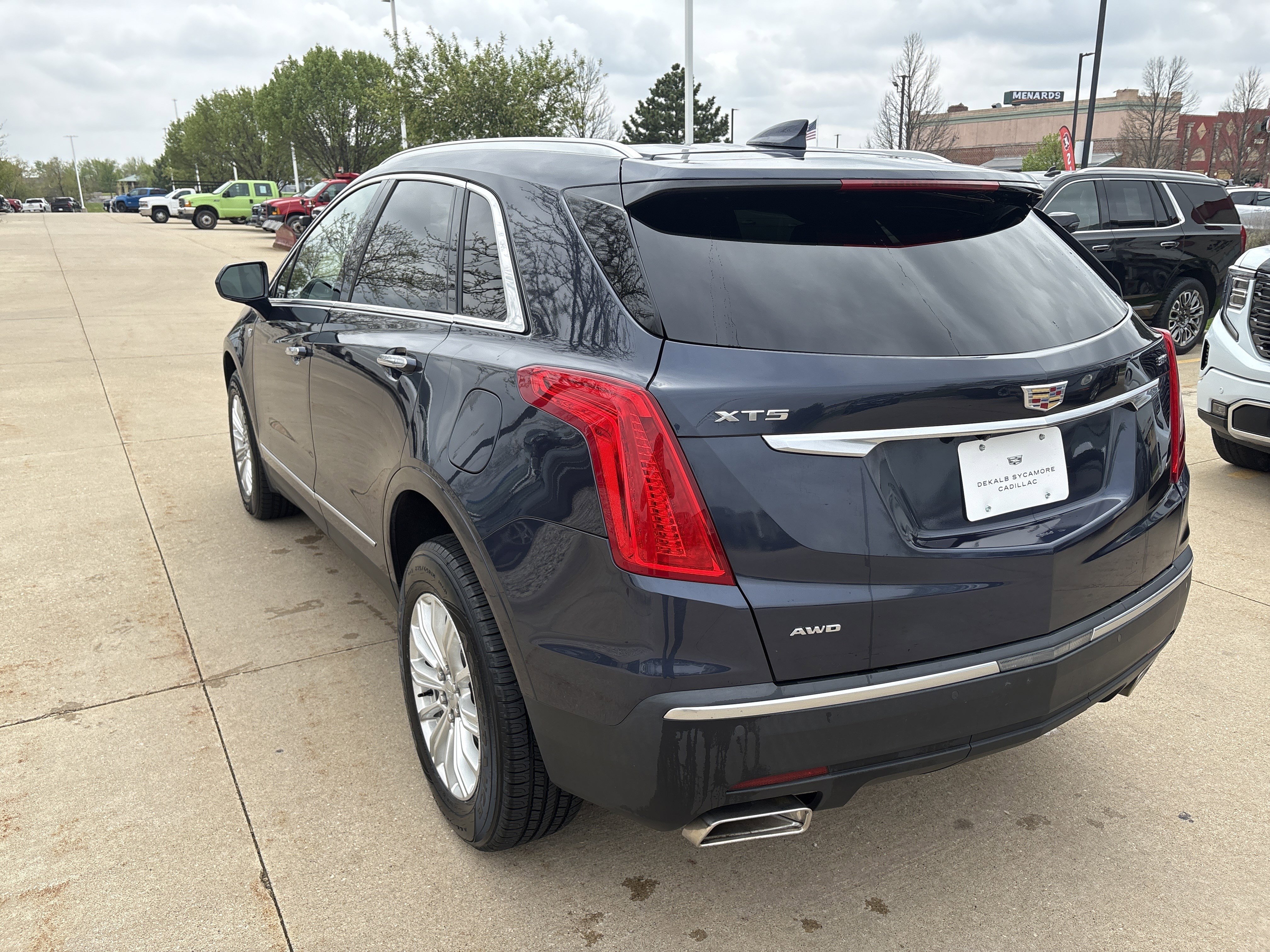 Used 2018 Cadillac XT5 AWD image 5