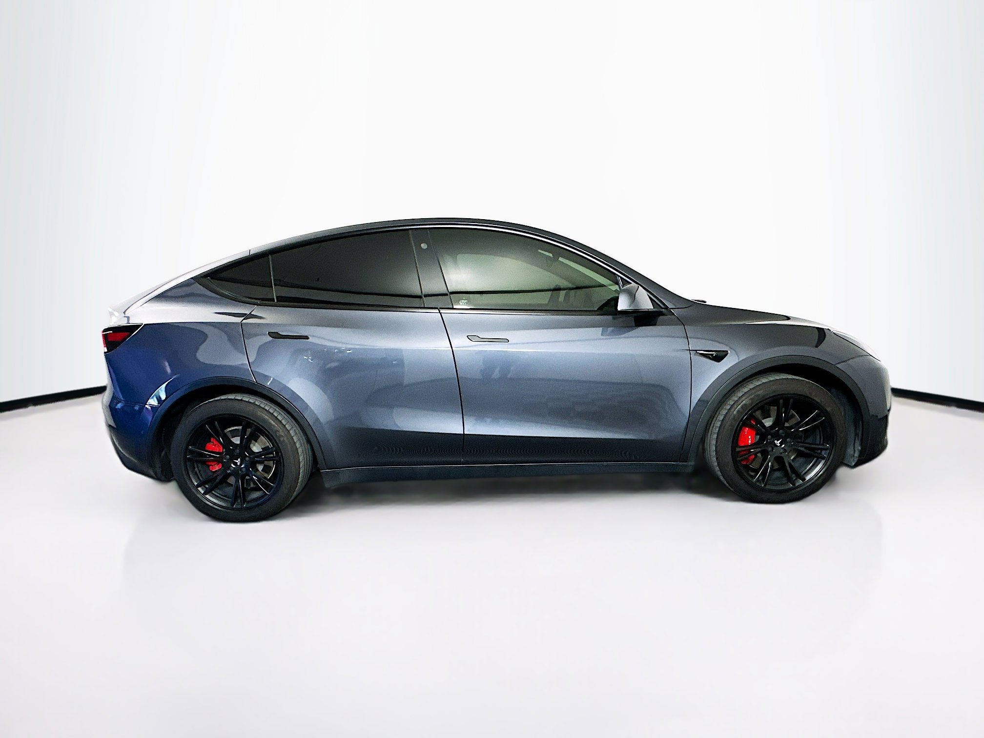 Used 2021 Tesla Model Y Long Range image 10