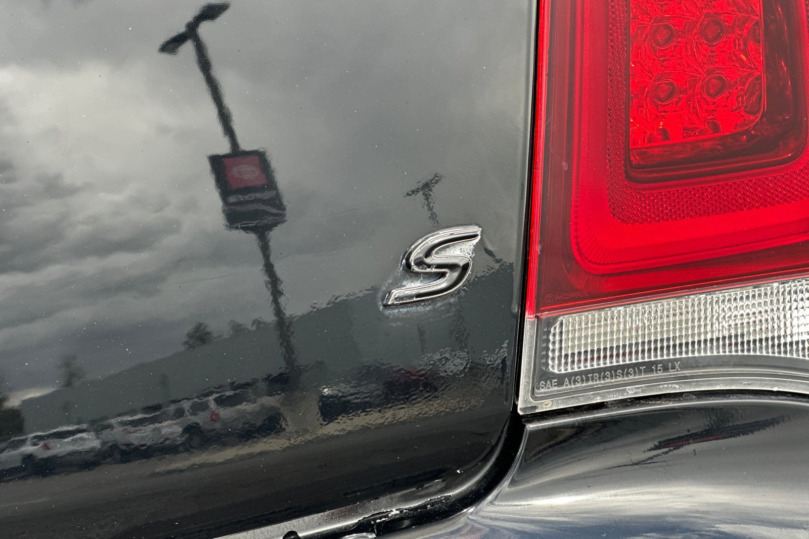 Used 2018 Chrysler 300 S w/ 300S Alloy Package image 26