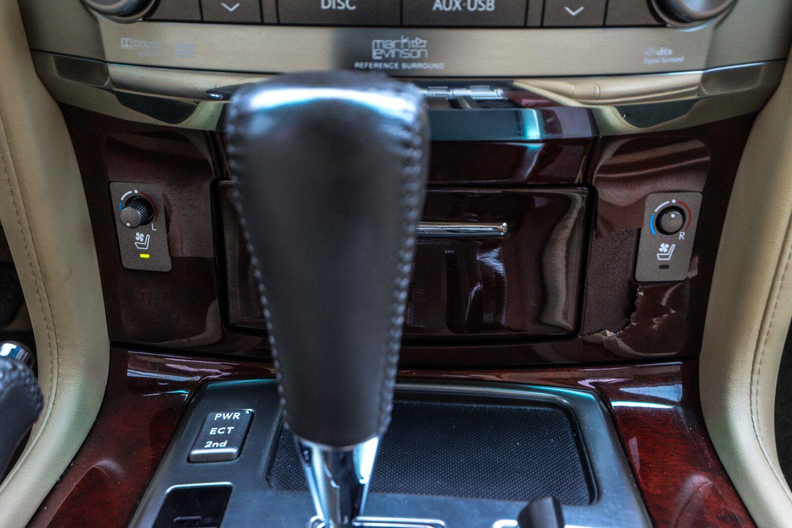 Used 2011 Lexus LX 570 4WD w/ Luxury Pkg image 35