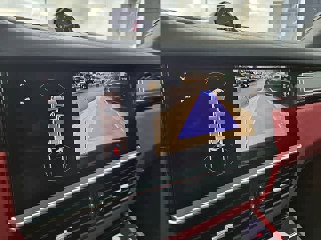 Used 2023 Porsche Cayenne S Platinum w/ Premium Package Plus image 29