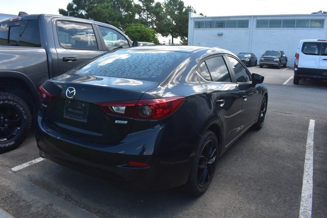 Used 2017 MAZDA MAZDA3 Sport w/ Preferred Equipment Package FWD image 4