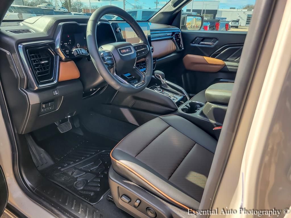 Used 2026 GMC Canyon AT4 w/ Technology Plus Package AWD/4WD image 14