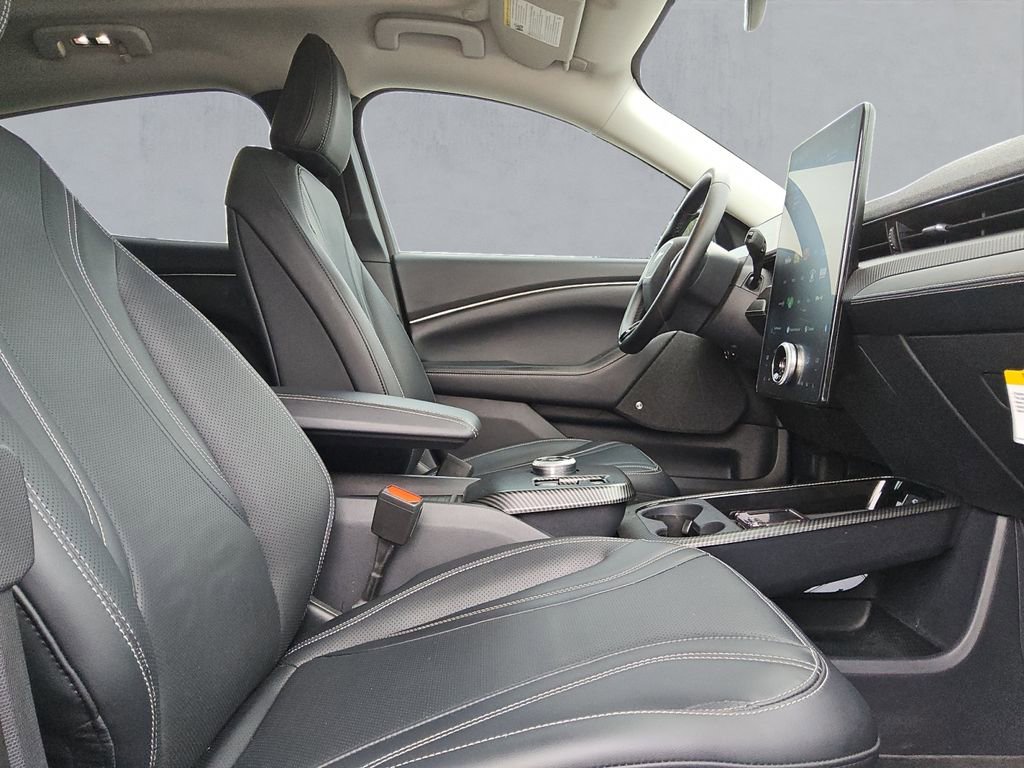 Used 2023 Ford Mustang Mach-E Premium image 15
