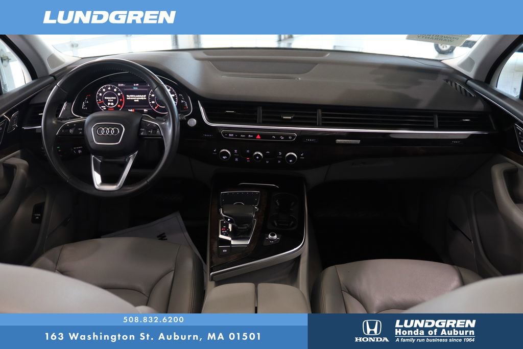 Used 2018 Audi Q7 3.0T Premium Plus w/ Premium Plus Package AWD/4WD image 19