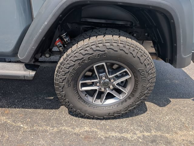 Used 2025 Jeep Gladiator Mojave AWD/4WD image 24