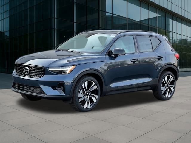 New 2026 Volvo XC40 B5 Ultra w/ Protection Package Premier