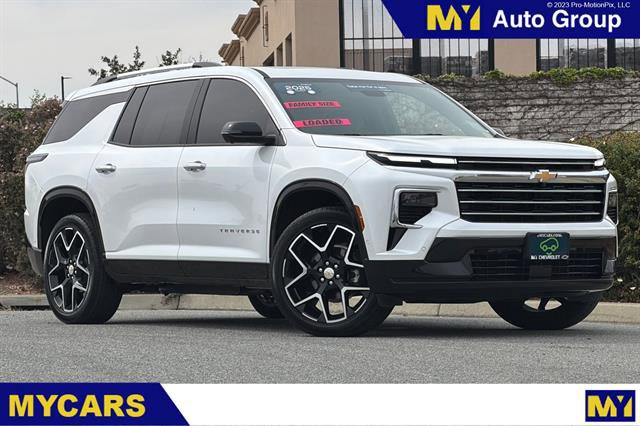 Certified 2025 Chevrolet Traverse High Country image 1