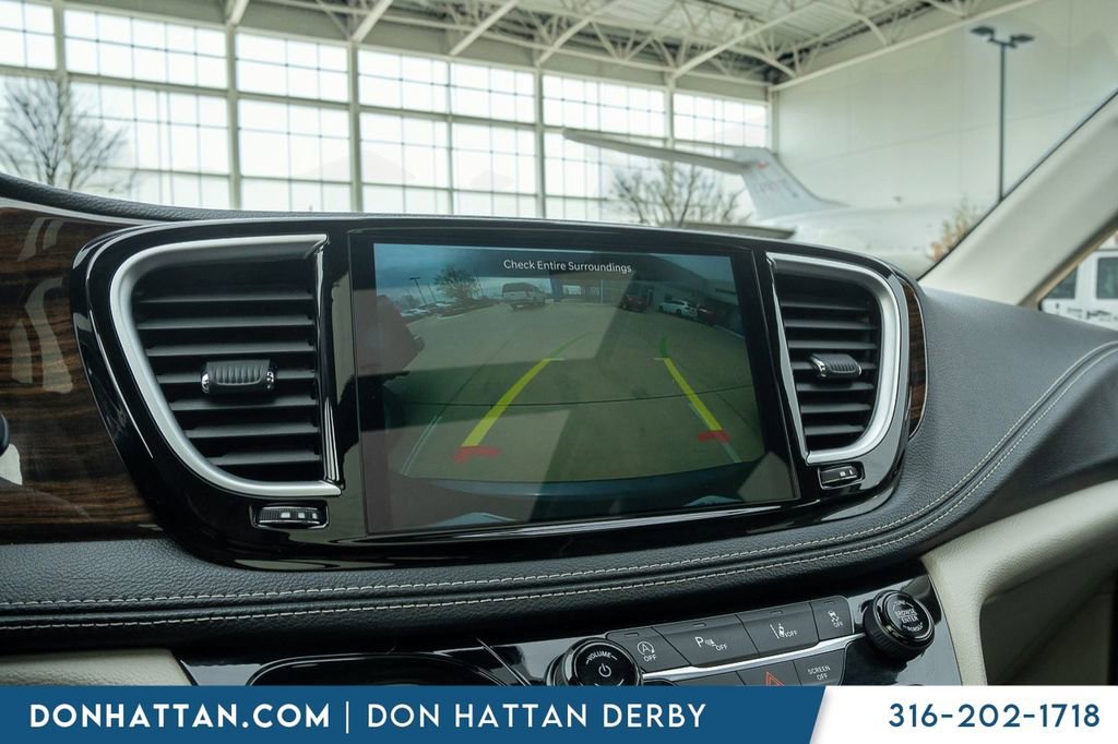 Used 2023 Chrysler Pacifica Limited image 44