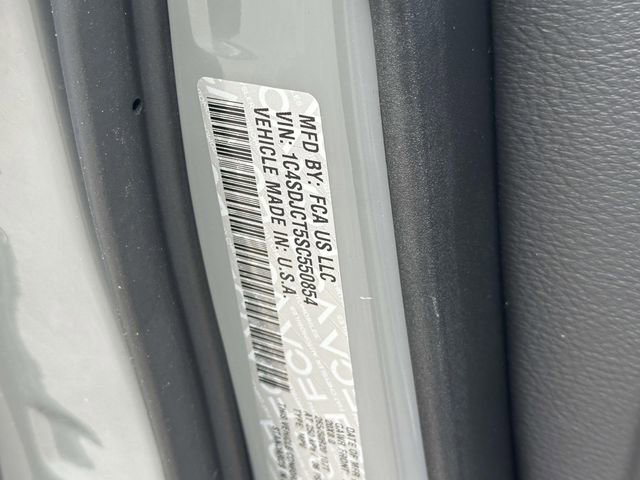 Used 2025 Dodge Durango R/T AWD/4WD image 11