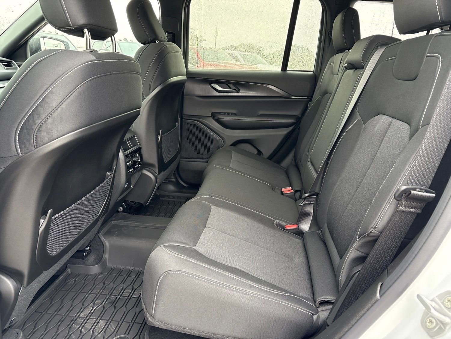 New 2026 Jeep Grand Cherokee Laredo RWD image 13
