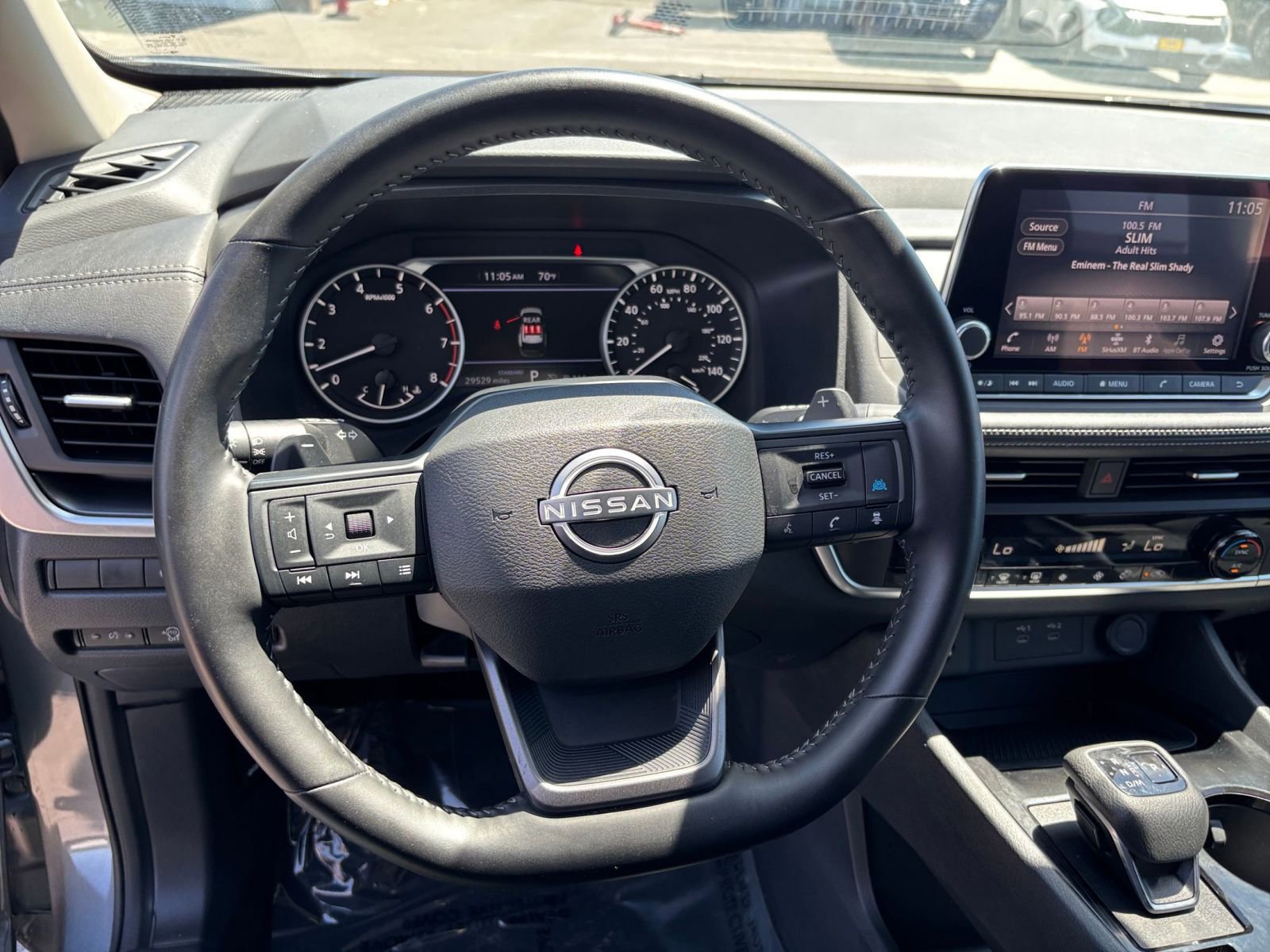 Used 2025 Nissan Rogue SV FWD image 30
