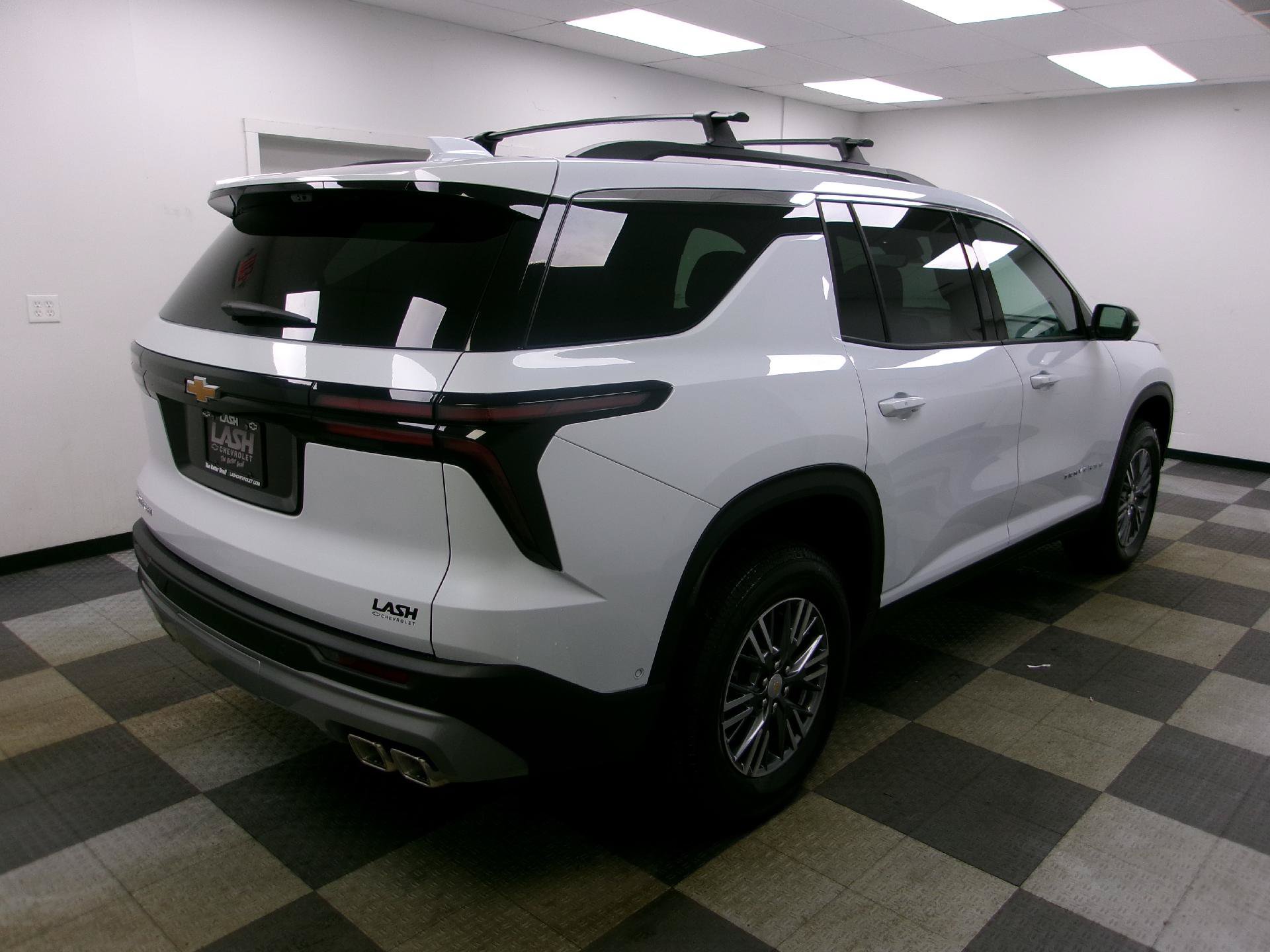 New 2026 Chevrolet Traverse LT w/ Enhanced Driving Package FWD image 6