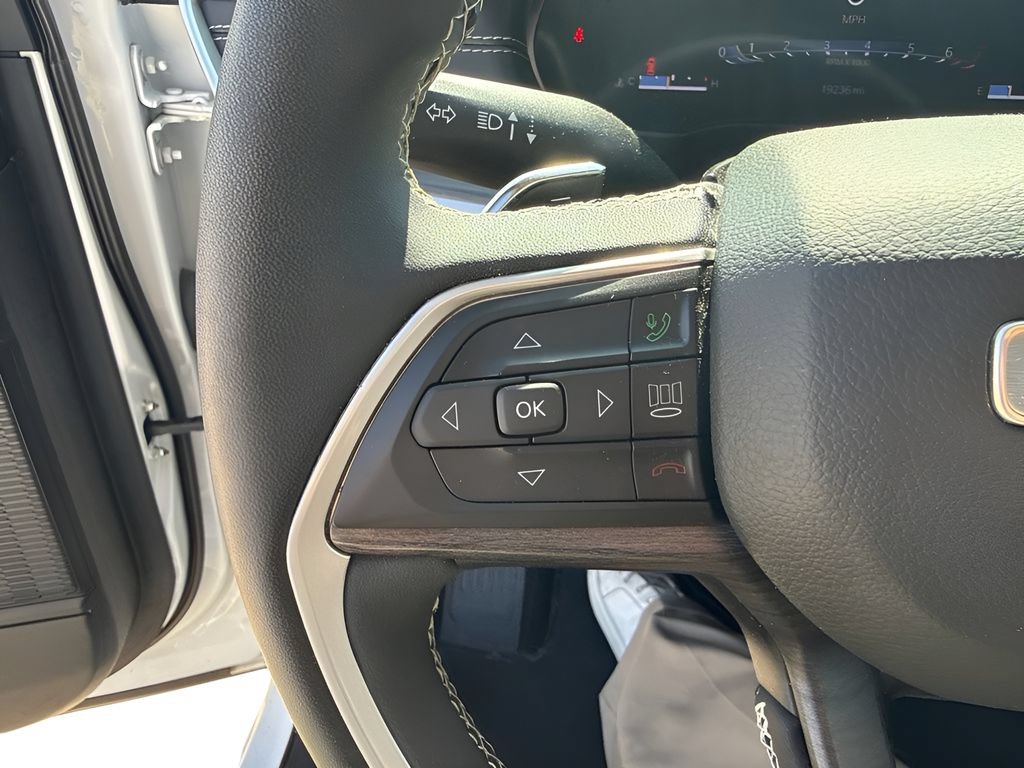 Used 2023 Jeep Grand Cherokee L Limited AWD/4WD image 15