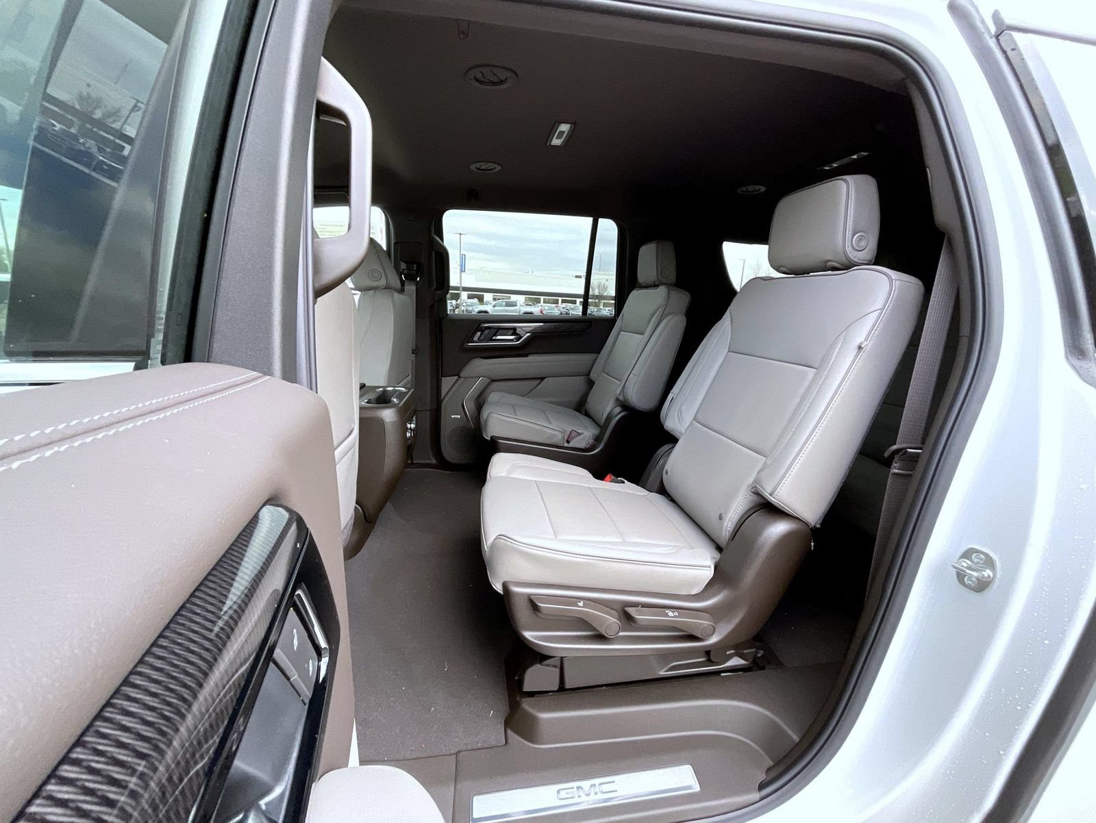 New 2026 GMC Yukon XL Elevation AWD/4WD image 19