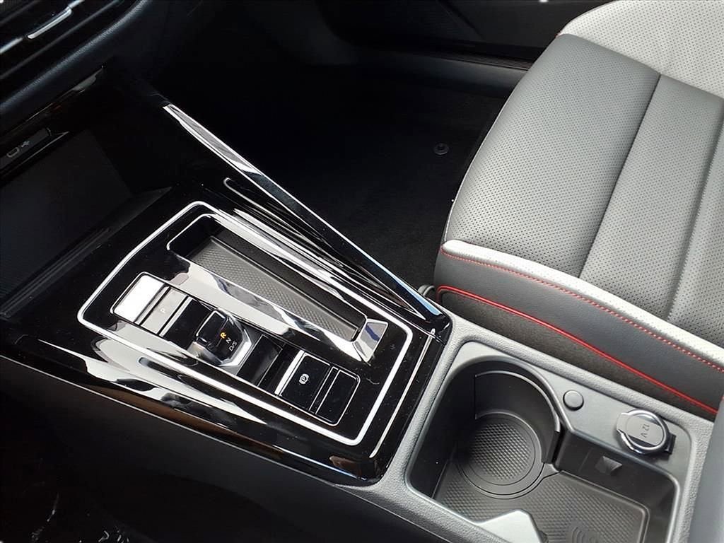 New 2025 Volkswagen GTI SE image 13