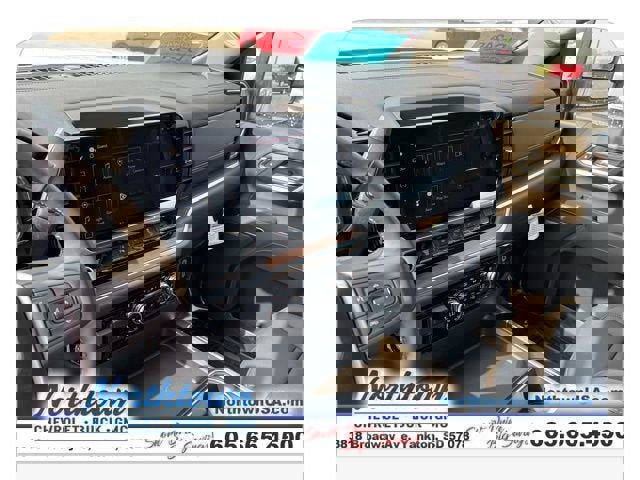 New 2025 GMC Sierra 3500 SLT w/ SLT Convenience Package image 17