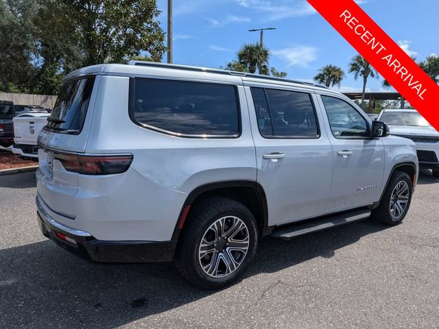Used 2024 Jeep Wagoneer 4WD w/ Premium Group I image 3