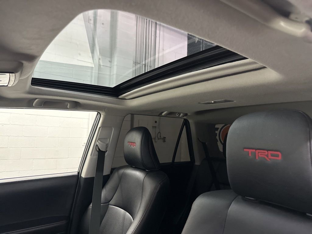 Used 2022 Toyota 4Runner TRD Off-Road Premium image 32