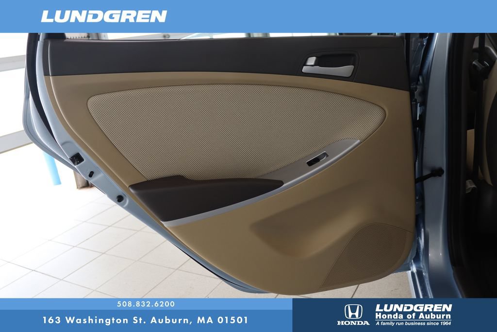 Used 2012 Hyundai Accent GLS w/ Comfort Pkg 2 FWD image 12