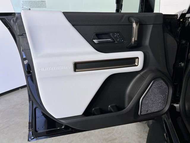 Used 2025 GMC Hummer EV 3X w/ LPO, Sport Package image 23