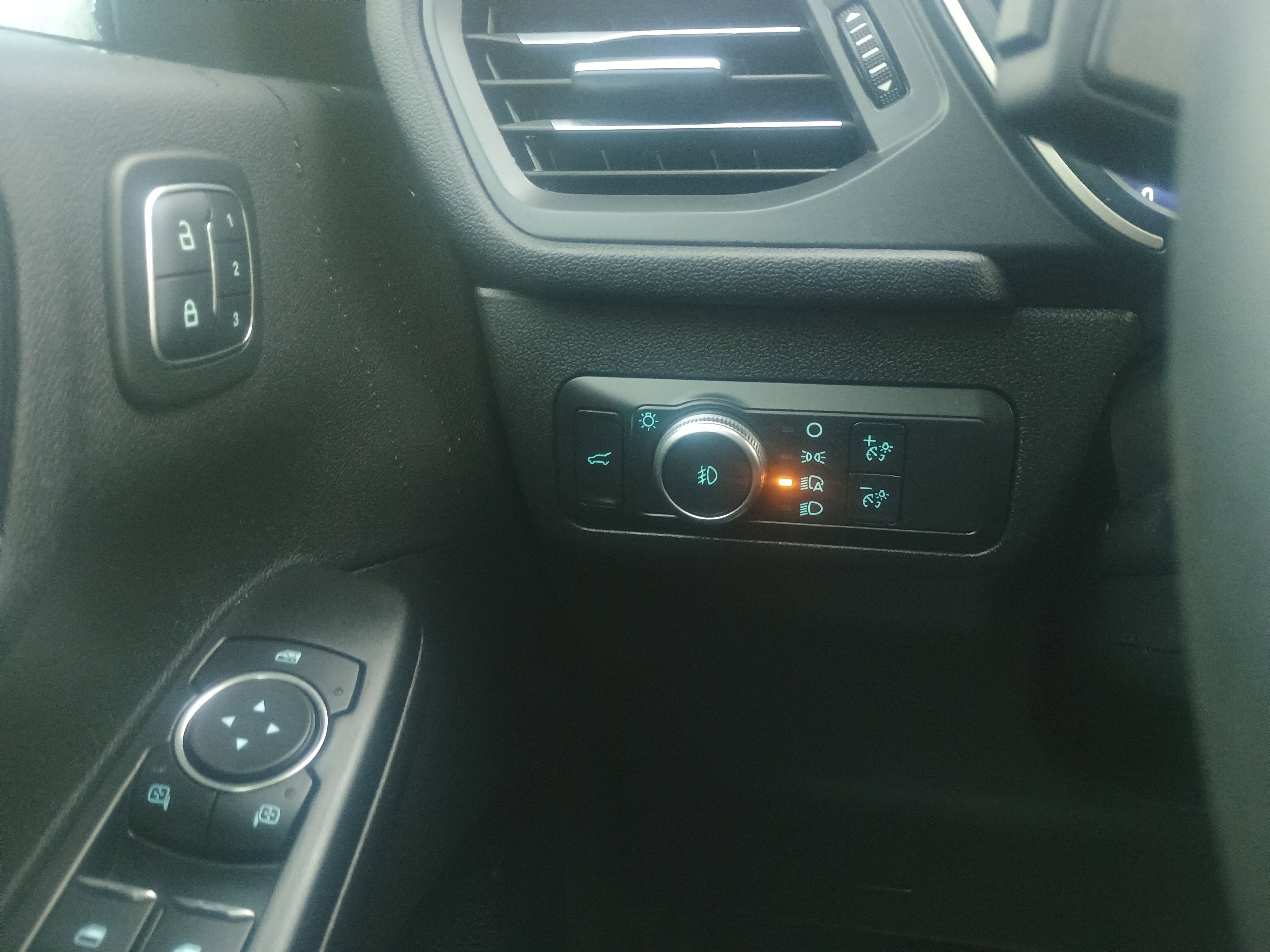 Certified 2022 Ford Escape SEL w/ Technology Package image 22