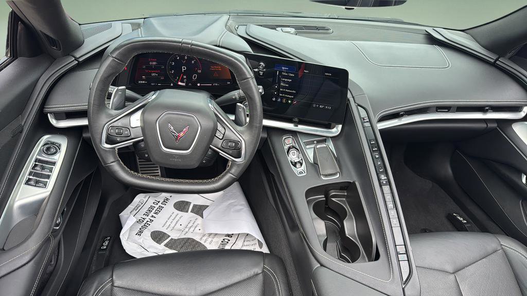 Used 2021 Chevrolet Corvette Stingray Convertible w/ Z51 Performance Package RWD image 9