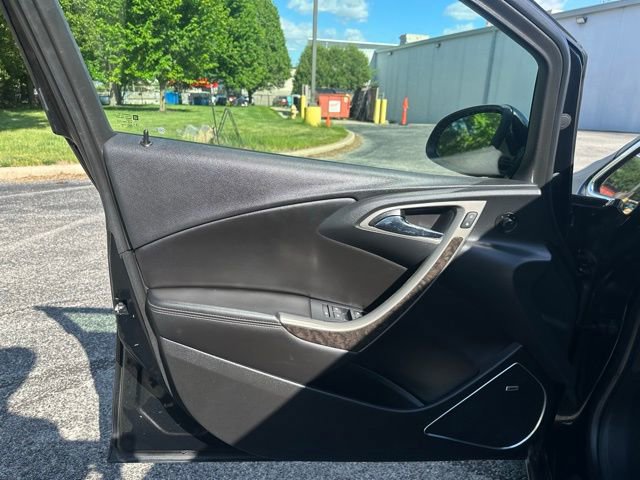 Used 2016 Buick Verano Leather w/ Experience Buick Package FWD image 9