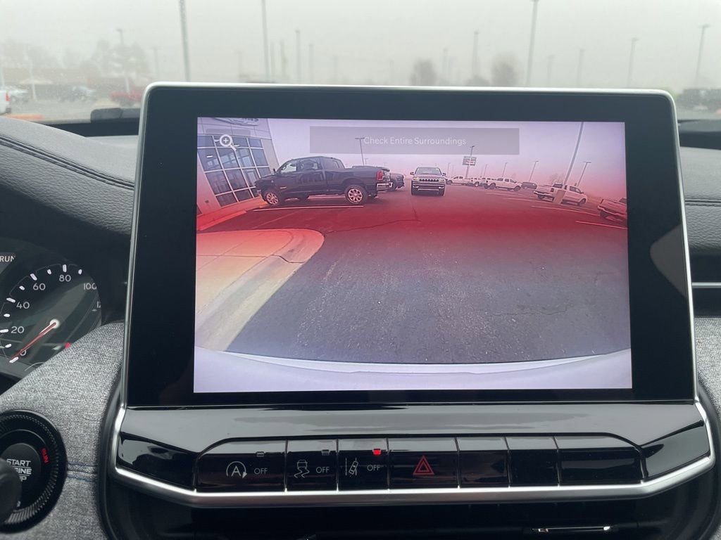 Used 2024 Jeep Compass Latitude image 23