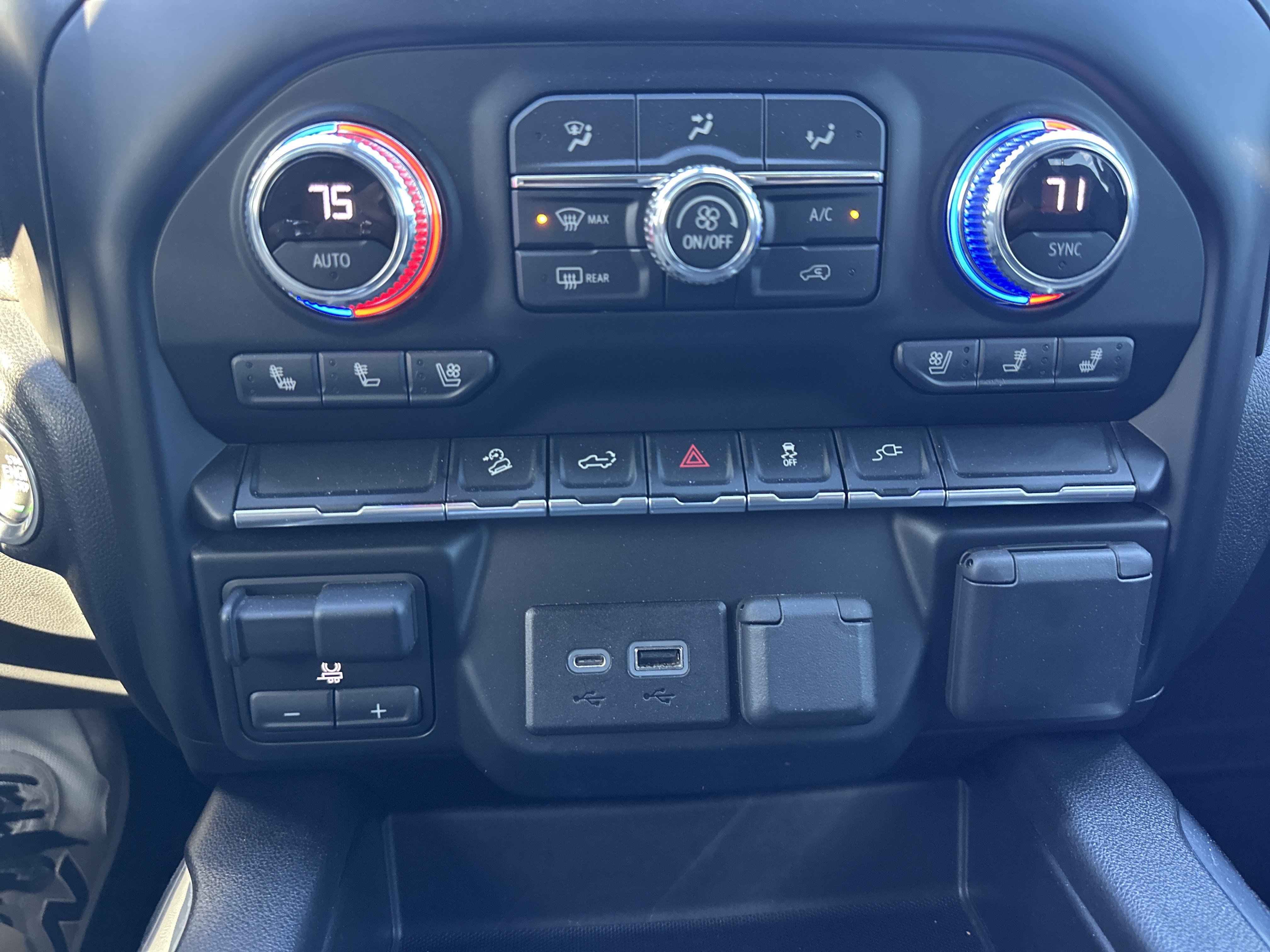 Certified 2021 GMC Sierra 1500 AT4 AWD/4WD image 32