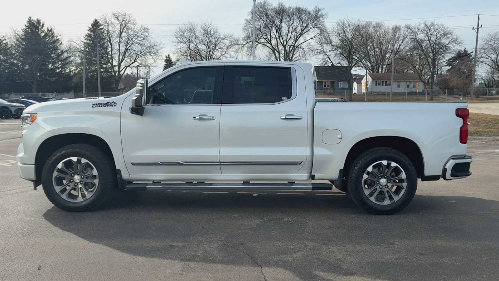 Used 2023 Chevrolet Silverado 1500 High Country w/ Technology Package image 5