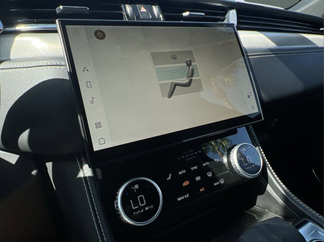 Used 2025 Jaguar F-PACE R-Dynamic S image 29