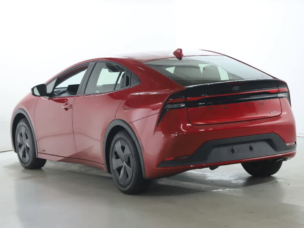 Used 2025 Toyota Prius LE AWD/4WD image 41