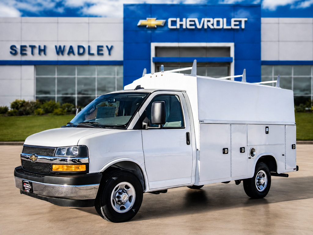 Used 2024 Chevrolet Express 3500 w/ Power Convenience Package RWD image 2