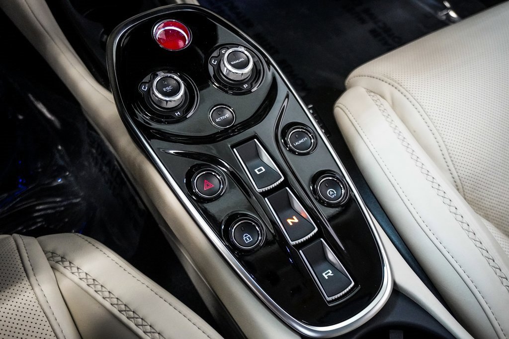Used 2021 McLaren GT image 25