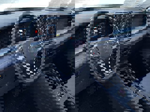 New 2025 Volkswagen Tiguan SE image 12