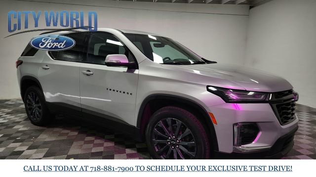 Used 2022 Chevrolet Traverse RS image 2